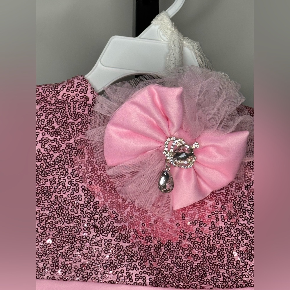 Handmade Pink Dress with White Lace and matching hair bow clip - Picture 3 of 4